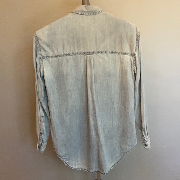 Community Casual Button Up - Picture 3 of 4